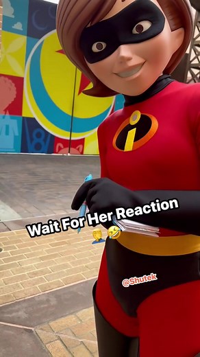 Did your parents embarrass you like this? Mrs Incredible did not like my joke 🤣🤣🤣 #elasticgirl #theincredibles #disneyworld #disney #comedy
