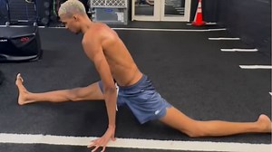 Strong flex! Victor Wembanyama demonstrates impressive flexibility in Instagram video🧘🏽‍♂️