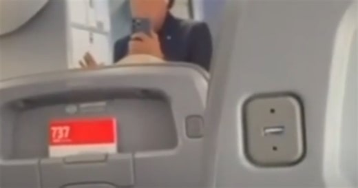 El Puma Rodríguez protagonizó un escándalo en pleno vuelo y el capitán lo echó a los gritos