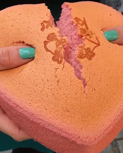 Jiggly Japanese cheesecake has our HEART! 💓😍 We couldn’t wait to tear into this one, Keki-Modern-Cakes! | Food Network