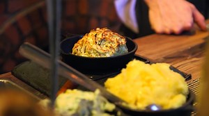 Baltimore Chef Explains Why Maryland Blue Crabs Make The Best Crab Cakes On The Planet