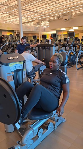 When your husband never says your body is out of proportion… but suddenly pays for your gym membership, buys you new workout clothes, and becomes your biggest cheerleader during workout 🏋️‍♀️💪🏼👏 #FitTogether #SilentMotivation #LoveInAction | Winnet Macheka