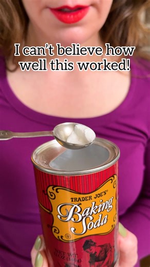Homemade Magic Eraser! ✨ Use baking soda and a damp sponge to remove scuff from walls! #hometips #cleaningtips #cleaninghacks #homemade #springcleaning | The Lauren Show