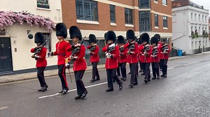 Irish Guards 💂 marching to the Castle for guard change Irish Guards past and present @top fans | Foley’s Photos - sunrise