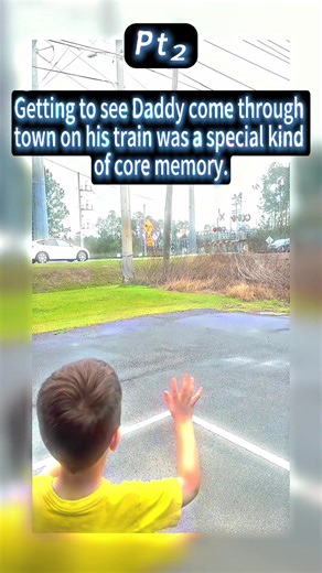 This man shows up for his babies in all the ways, even in small passing moments. 💕🥹 #csx #bluecollar #bestdaddy #myman