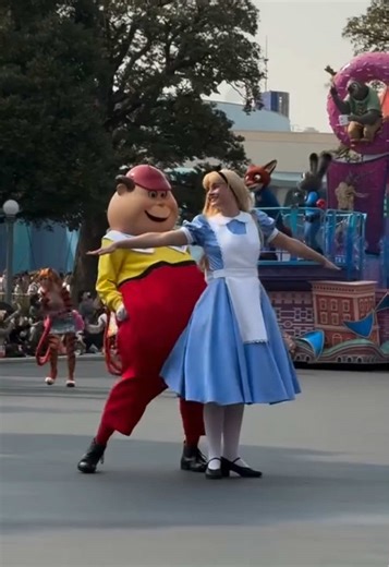 Understanding the Uncle Samsonite Dance at Disneyland