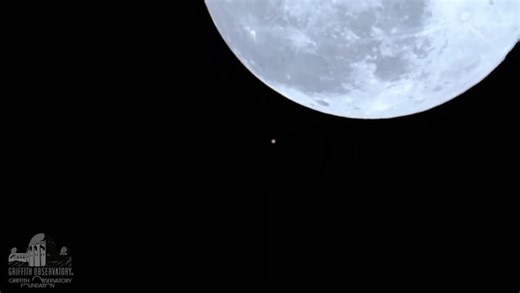 Mars experiences a rare occultation as it is eclipsed by the moon in time-lapse