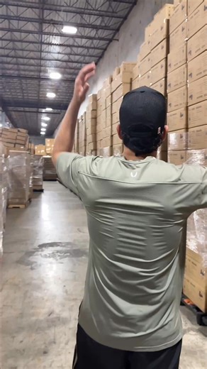 🎁Holiday sale is Live 🐾: Up to 40% OFF Free Gifts! This Holiday Season, give the gift of a truly fresh home. If your laundry still smells musty after washing, your washer might be the real problem, contaminating clothes and sheets used by the whole family. Over time, detergent residue, pet hair, and moisture build up inside, creating bacteria and odor that cling to your fabrics. Why this is the perfect gift (or self-gift): 🔬Ultimate Deep Clean: Uproot Washing Machine Cleaner Pro uses powerful