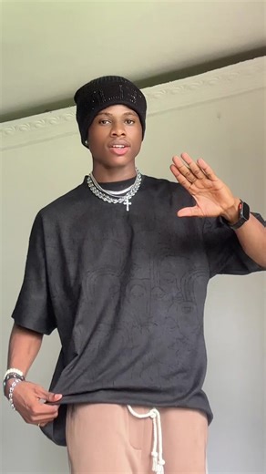 Loïc Adams: Fun Moments and Meaningful Connections