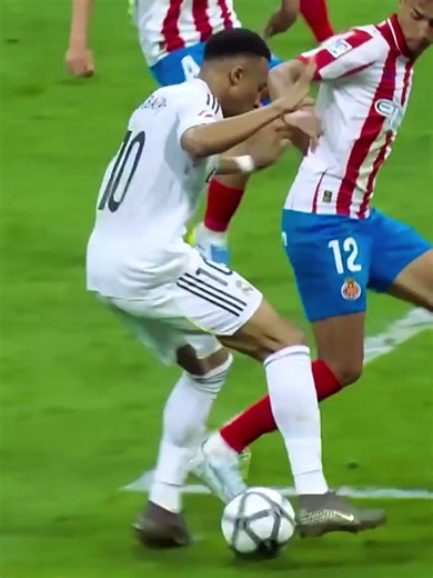Mbappe Penalty Robbed 💔