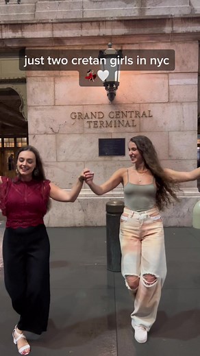love dancing with my girl @erinimusic #greek #nyc #crete #traditional #greekdancing #opa #sirtos #cretan #learnontiktok
