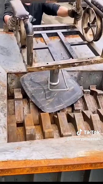 #shredder #crusher #machine #safed #doubleshaftshredder