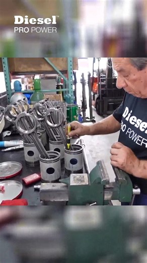 Installing The Connecting Rods For A Detroit Diesel 8V71. https://dieselpro.com/detroit-diesel-parts/detroit-diesel-8v71-engine2/connecting-rods.html #dieselpropower #fastereasierbetter #wekeepyourenginesrunning #detroitdiesel #8v71 #industrialdiesel #connectingrods | Diesel Pro Power