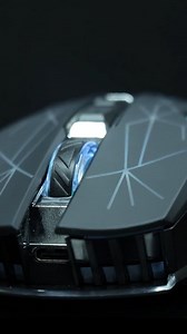 X18 Kabellose Gaming-Maus 2,4 G, wiederaufladbar, 600 mAh Lange Lebensdauer, 7 RGB-Lichter, 2400 DPI, intelligente Energieeinsparung, leises Klicken, USB-Empfänger, optisch, für PC/Mac/PS4/XBOX