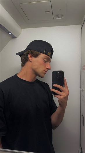 Lachlan Mitchell | counting down the days 🏂 #reels #explore #fashion #outfit | Instagram