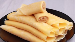 2.2M views · 10K reactions | যাদুকরী পাটিসাপটা পিঠা, একবার খেলে সারাজীবন মনে থাকবে। Patisapta pitha | Pitha Recipe #patisapta #elisas_cooking_recipes | Elisa's Cooking Recipes | Facebook