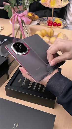 华为 Mate X7折叠手机 拿到手就被它的颜值征服