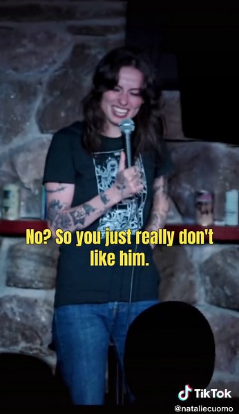 Just setting the mood 🐝 #nataliecuomo #nataliecuomostandup #standupcomedy #fyp