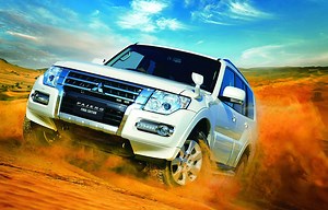 Apple CarPlay on Mitsubishi Pajero, how to connect