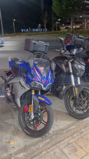 Una salida de baja Cc, vortex 300r Rs200 250z dominar 400