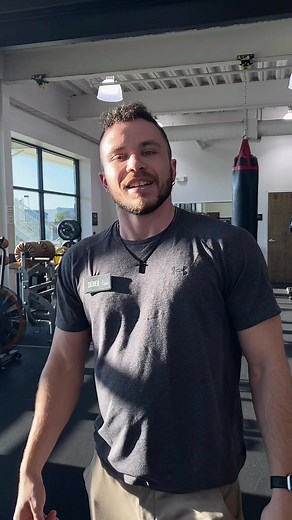 Target your shoulders, chest, quads, hamstring, and core in this killer TRX HIIT workout by White Marsh Trainer, Derek! | Merritt Clubs