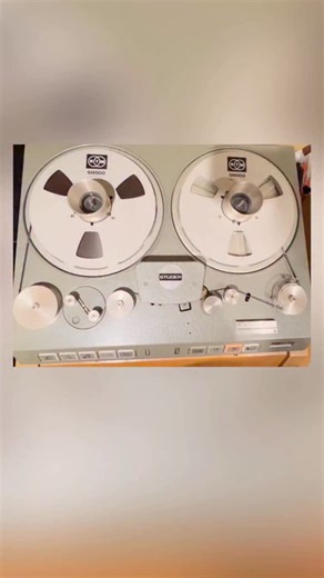 Cohearent Records is new audiophile record label launched by renowned mastering engineer Kevin Gray: The Blue Note Tone Poet and Classics series, The Rhino High Fidelity series and the OJC series (for Craft Recordings) 🤩 Kevin built most of the equipment and refurbished the vintage Studer C37 tape recorder. Everything is recorded live, all-analog, all-valve (tube), from microphones to disk cutterhead. “So far, we have 3 releases which you can check out on Cohearent Records Facebook and Instagra