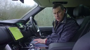 BMW X7 v Range Rover... Which luxurious SUV is best? | carwow