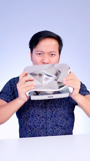 Technology Gyan on Instagram: "Diamond 💎Unboxing😍 @ManojSaru . . . . . . . . . . #Reels #manojsaru #TechnologyGyan #youtuber #Diamond ##diamondplaybutton #Unboxing #Gadgets"