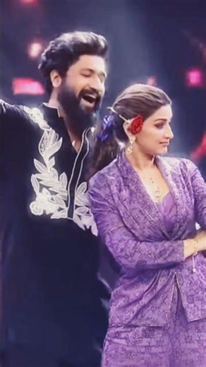 😘❣️tu Hai to mujhe aur kya chahiye 😘💚 Vicky Kaushal Sonali Bendre ji ka best performance 😘#dance