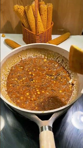 This popcorn you can make at home only takes three minutes. It’s sweet, crispy, delicious and no