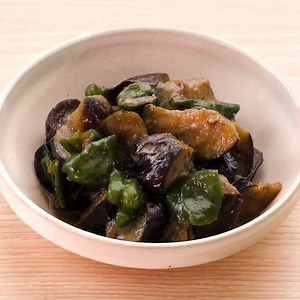 甘辛味でごはんが進む♪ なすとピーマンの味噌煮のレシピ動画・作り方 | デリッシュキッチン