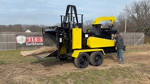 2005 Bandit 2090 Whole Tree Chipper 20 inch capacity 275 HP 5.9L Cummins Turbo Diesel Meter Reads 131.5 hrs Auto Feed Hydraulic Crush Cylinder Hydraulic Swivel Chute Hydraulic Jack New Knives New Fluids and Filters New Brakes Newer 17.5” Tires 10K Torflex Axles HD Fenders 67” Wide Infeed Table Serviced, Demoed, Ready for Work Financing and Delivery Available Located in Springfield Missouri 314-346-0629 $84,900 | Barth Equipment Sales