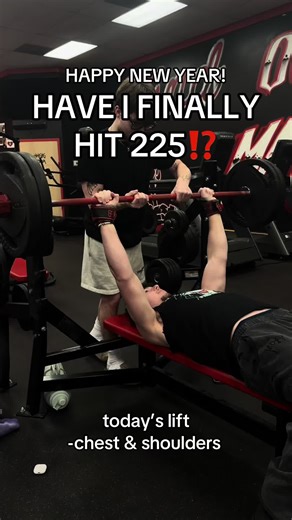 make this year ur bich #fyp #newyear #2026 #gym #benchpress