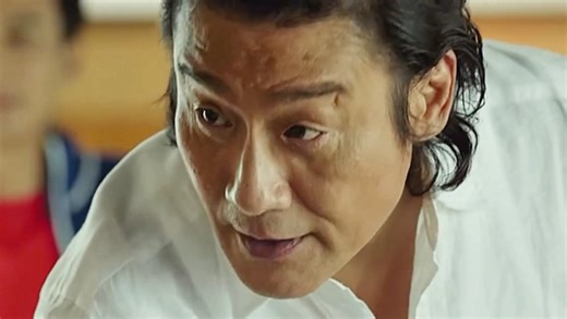 大D：这里有100万，给你的零用钱，做一^单活我能分到多少钱？1亿，人人都一样！重温经典港片《追龙2》