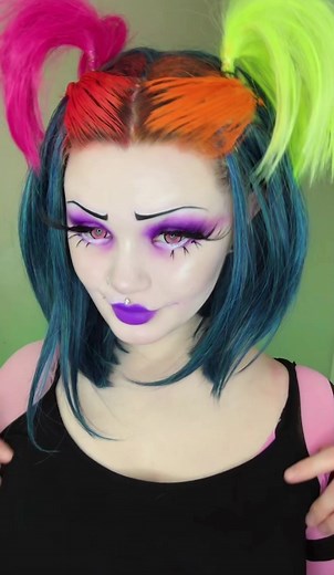 Who remembers Growing Up Creepie? 🙋🏻‍♀️ #foryou #fyp #foryourpage #makeup #trending #cosplay #growingupcreepie #halloweenideas #goth #alttiktok