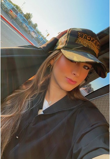 keep up. #nascar #womeninmotorsports