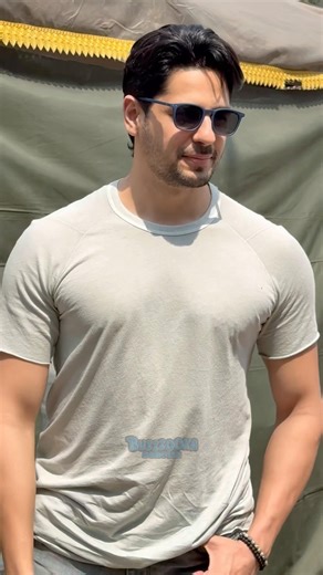 Nobody’s got that Sidharth Malhotra-level smartness 👀❤️ #buzzzookascrolls