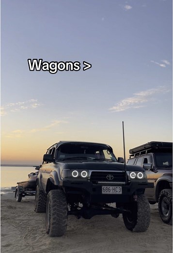 short bus for the special kids #80bus #80serieslandcruiser #1fzfe #1hzturbo #80series #5inch35s #fyp #80 #landcruiser #4wd #qld #beach #patrol #shitbox @￶￶ @Jaxon