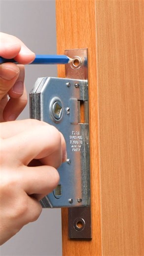 3.7M views · 10K reactions | Installing Various Locks | Bored Panda Art | Facebook