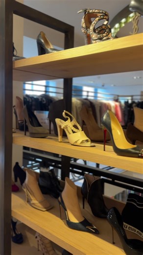 FYI: we are even curer in real life 💚 . . . #preloved #secondhand #consignment #prelovedfashion #loopgeneration