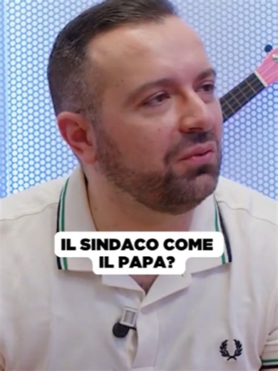 Ma in che senso il Sindaco di Roma è finito a parlare di scuola, esami e Generazione Alfa? 💀 Sì, Roberto Gualtieri si è seduto a fare due chiacchiere con noi e, spoiler: le cose si sono fatte un attimo strane quando è spuntato fuori il paragone con il Papa. Tra una battuta e l'altra, siamo andati a toccare i tasti dolenti che vi beccate ogni giorno a scuola per capire se chi gestisce la città ha davvero idea di cosa significhi essere uno studente oggi. Se pensavate che la politica fosse solo no
