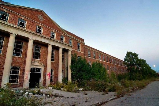 Ypsilanti State Hospital - An Abandoned Asylum in Michigan