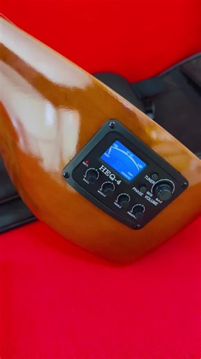 Çifteli e re – cilësi e lartë! E punuar me dru të zgjedhur special dhe me precizion nga mjeshtri Naim Canolli.#qifteli #cifteli