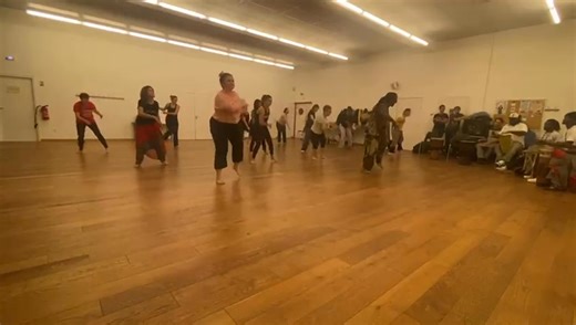 Première cour initiation,à la danse sénégalaises,sabar Merci Pape Demba, Papa,Diagne,Mass Tama,Thiapi ❤️❤️❤️ | Samba Diop