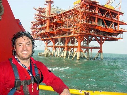 El experto canario Moisés Pires, que actuó en el Prestige, da sus claves para culminar con éxito el rescate junto al Titanic: de utilizar un 'remolque' a acudir a la tecnología rusa