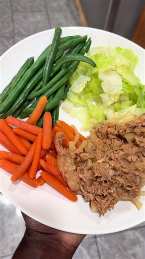 Sautéed Tuna with Steamed Vegetables Caribbean Style