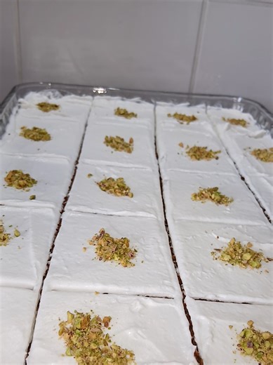Haşhaşlı Revani: Yumuşacık Şerbetli Tatlı Tarifi