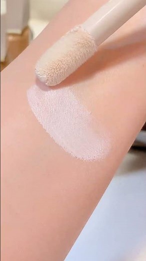 Calling all glow-enthusiasts! ✨ Our SHEGLAM Sunburst Glow Mixer is wearable sunshine in a bottle 🌞