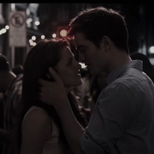 Edward and Bella Bed Breaking Scene in Twilight