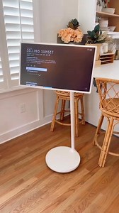 11 reactions | Netflix in bed? Check. Zoom calls in the kitchen? Check. Gaming on the balcony? Done. This isn’t just a screen — it’s a 32" touch-controlled, Smart TV that goes wherever you do. No mounts. No cables. No limits. Your couch is no longer the only place to binge. | Syvex | Facebook